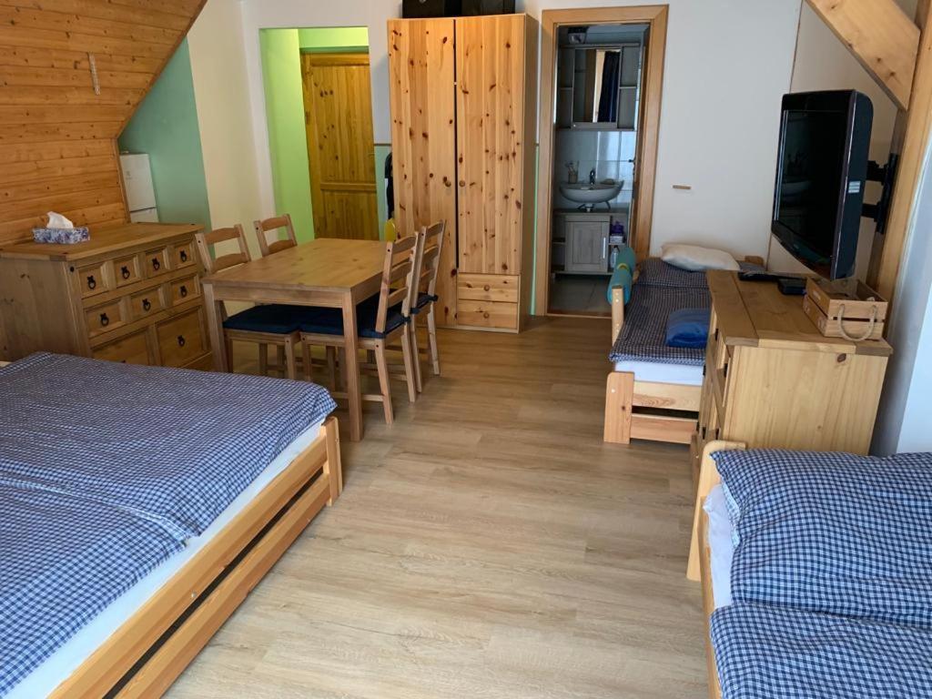 Penzion A Restaurace Vyhlidka Železná Ruda Zewnętrze zdjęcie